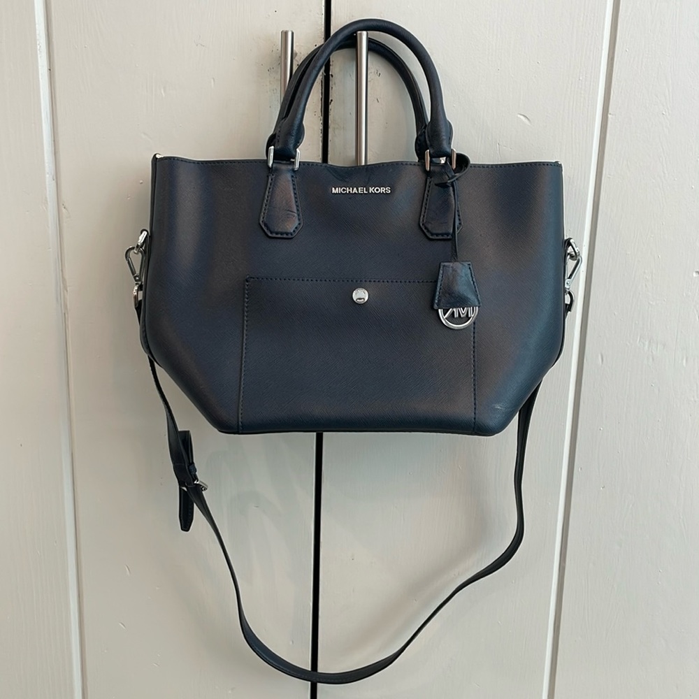 Michael Kors Leather Navy Blue Tote Purse with Removable shoulder strap!